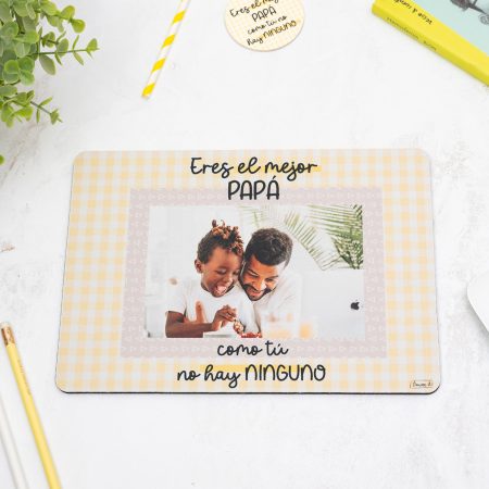 Alfombrilla personalizada para papá con el mensaje "Eres el mejor Papá, como tu no hay ninguno" y una imagen