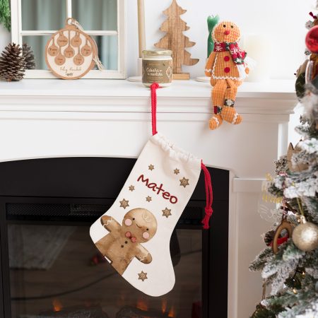 bota de navidad personalizada con nombre y diseño de galleta de muñeco de jengibre