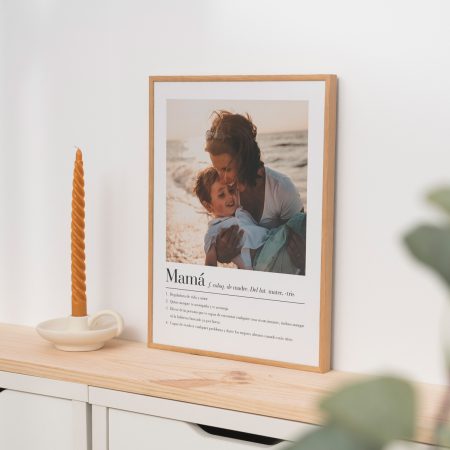 Marco con foto y significado de mamá en color roble