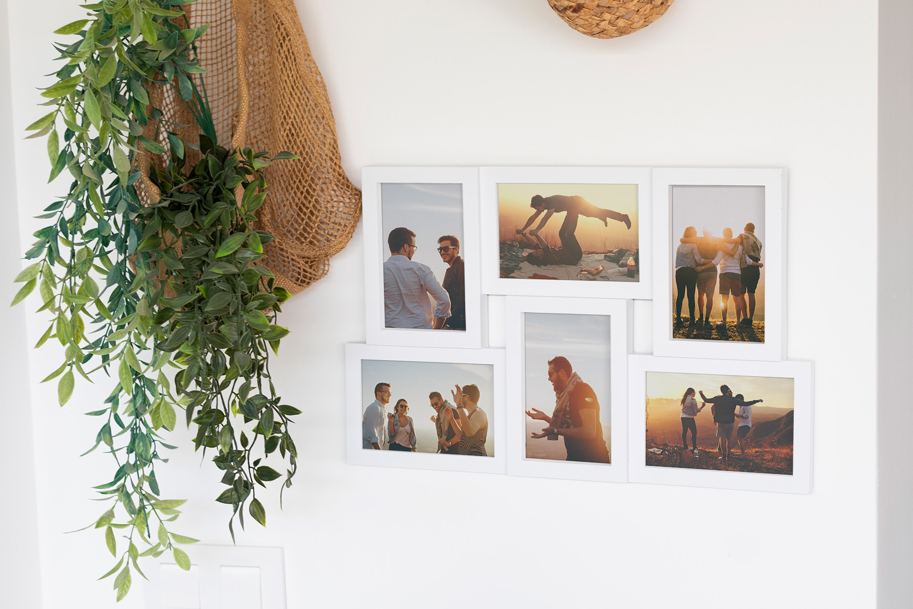 marco multiple topic 6 Marco múltiple Topic de 6 fotos tamaño 10x15 cm. en color blanco para colgar