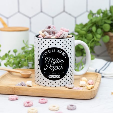 Taza personalizada con mensaje "Taza del mejor papá". Personalización con el nombre que elijas disponible.